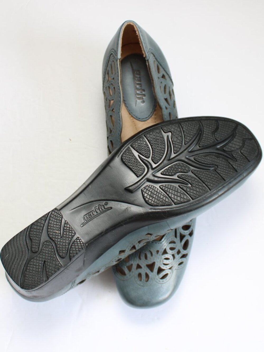 Earth Shoe Leather Bayside Heavy Padded Laser Cut Slip-On Wedges Shoes Blue sz 8 - Picture 7 of 8